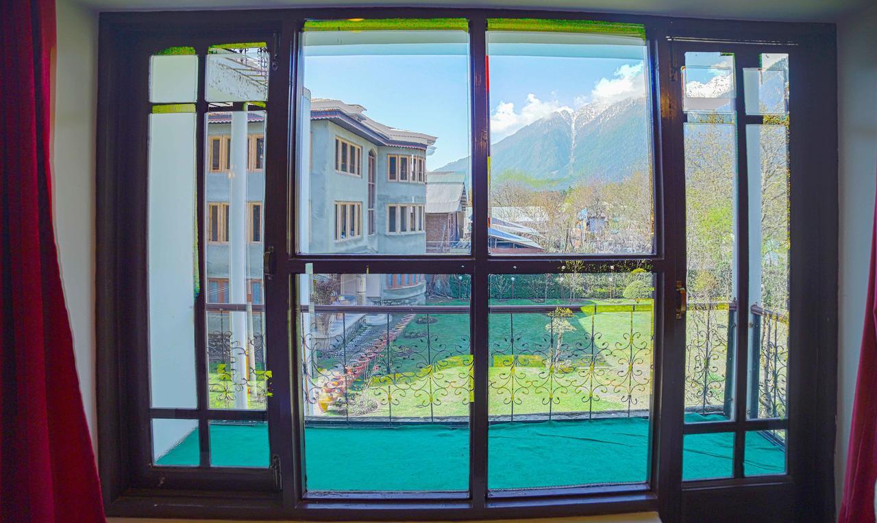 Hotel Premier Pahalgām Zewnętrze zdjęcie